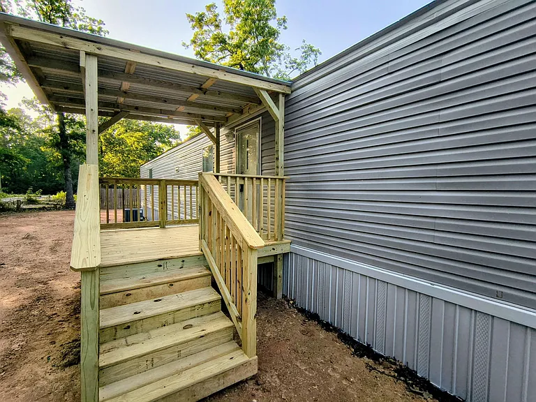 715 Windwood Dr — Photo 5