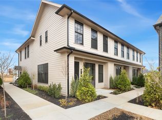 4603 S 47th St, Rogers, AR 72758