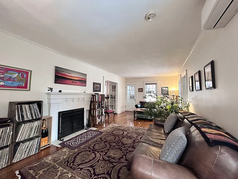17 Longfellow Rd — Photo 6