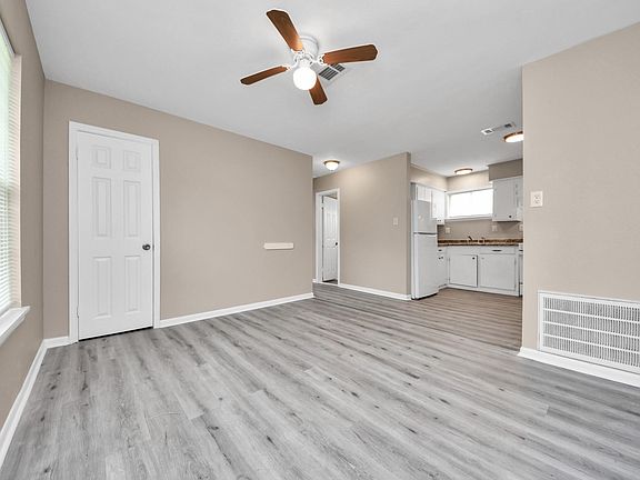 3rd image of 17111 River Rd #C