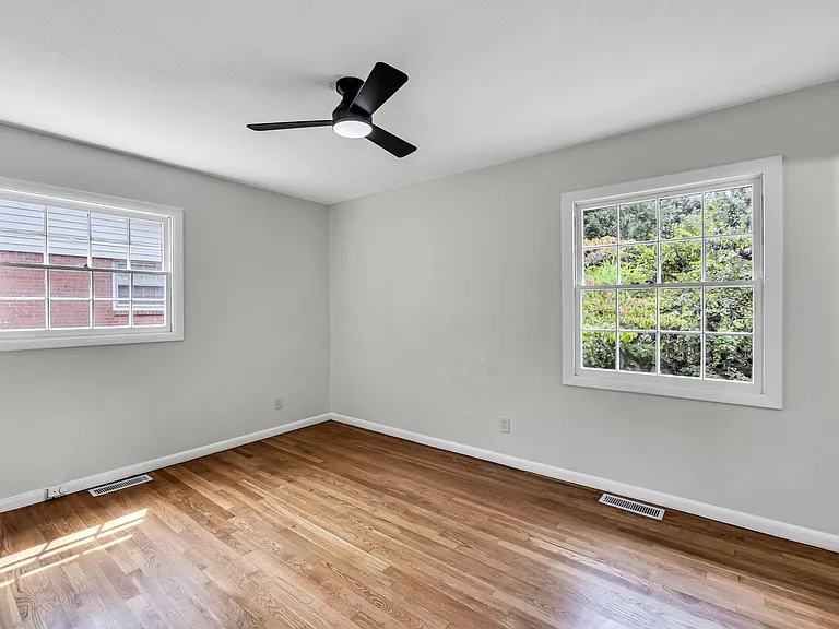 1306 Madison Ave — Photo 4