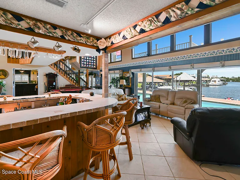 2230 Sykes Creek Dr — Photo 20