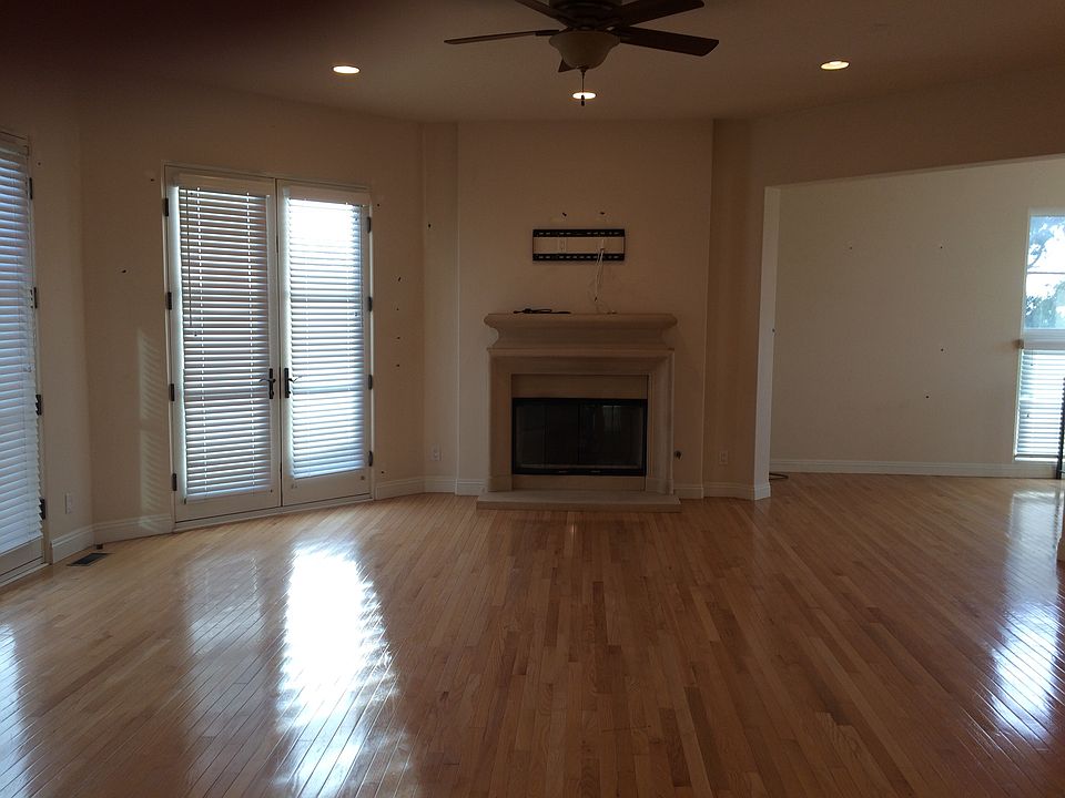 1st image of 631 1st St