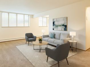 6551 E River Rd #154, Minneapolis, MN 55432