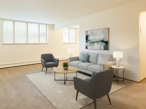 River Road Court Apartments