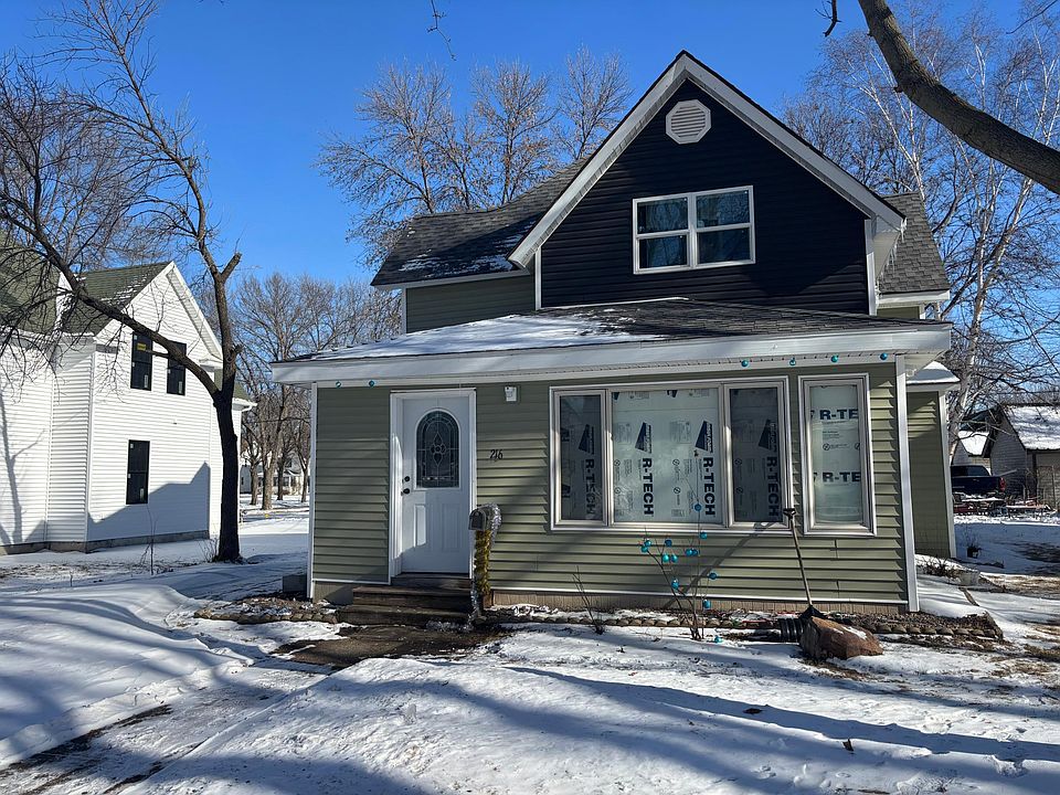 1st image of 216 N 6th St