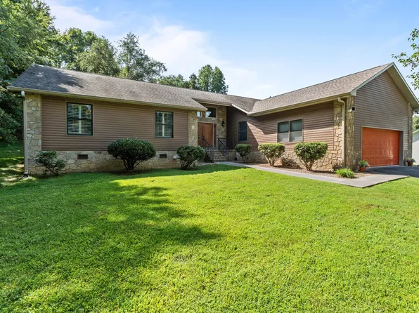 215 Back 9 Dr, Baneberry, TN 37890
