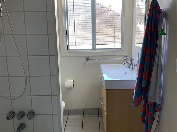 5th image of 117 Campbell St