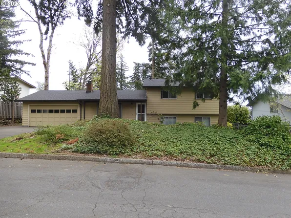 5260 SE Hillwood Ave, Milwaukie, OR 97267