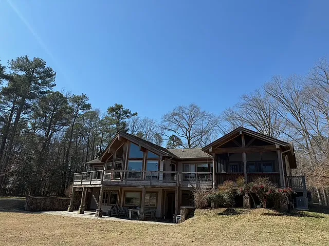 1411 Hermitage Rd