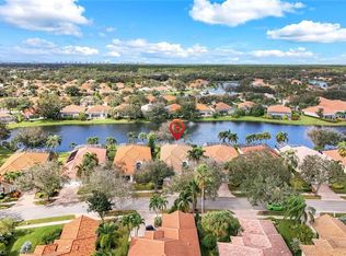 5913 Bermuda Ln, Naples, FL 34119