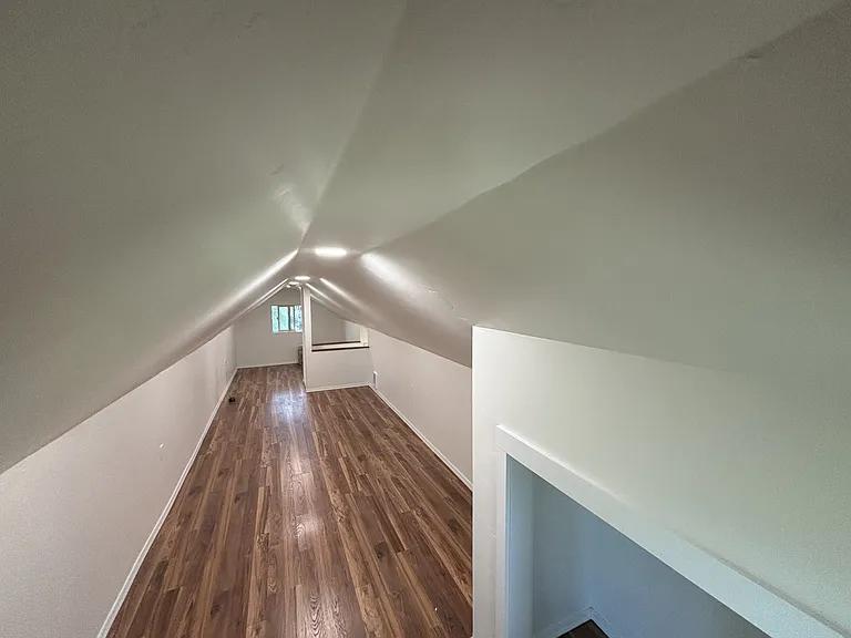 2835 NE Highway 20 — Photo 15