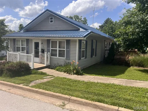 315 E North St, Saint Clair, MO 63077