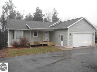 4109 Sherwood Forest Dr, Traverse City, MI 49686