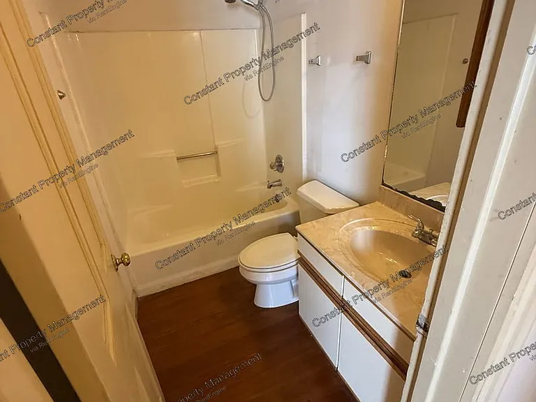 1031 Bond St #1 — Photo 12