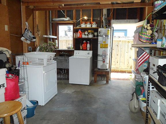 4th image of 979 Zarick Dr