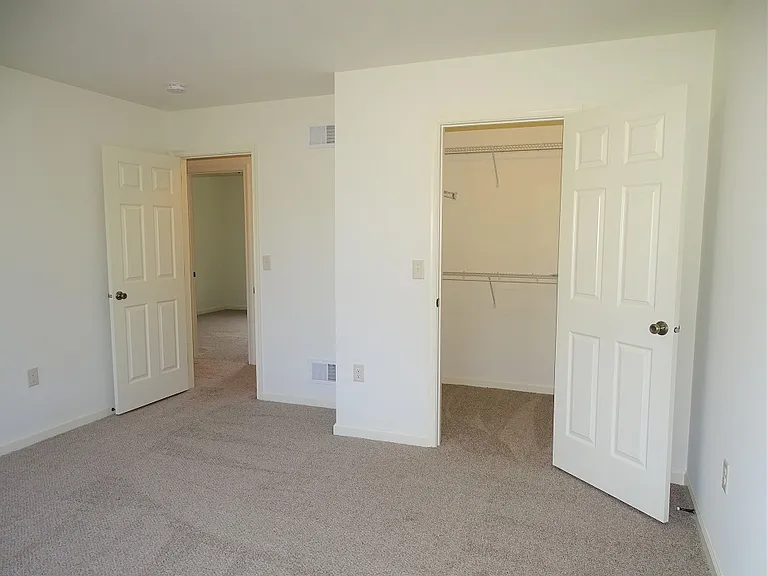 320 Meadow View Dr — Photo 13