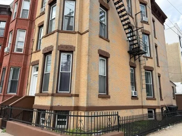 125 Palisade Avenue image 1 of 7