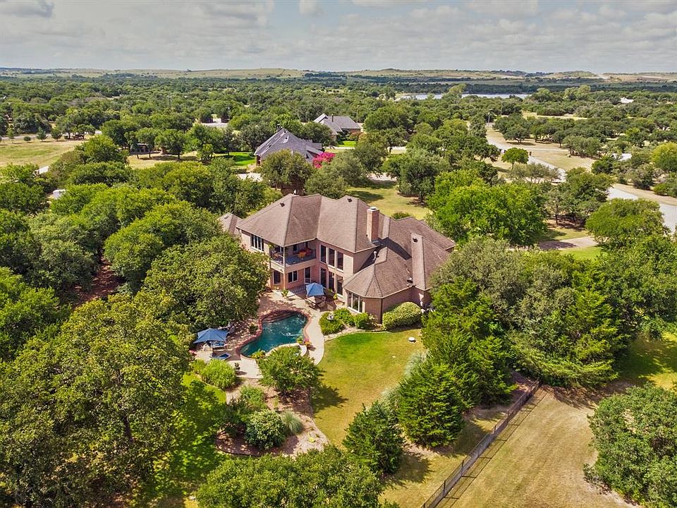 1st image of 108 Bridle Wood Ct