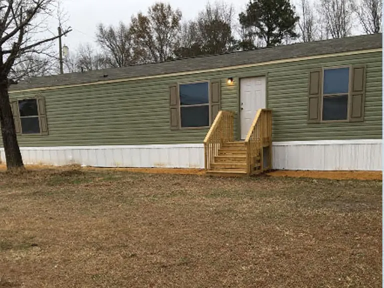 101 Lone Pine Ln — Photo 1