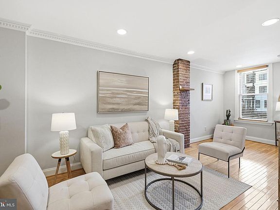 4th image of 1525 6th St NW