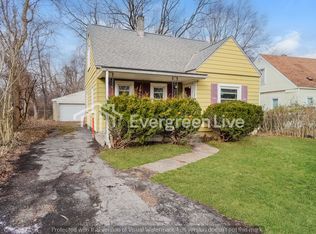 2358 Meredith Dr, Columbus, OH 43219