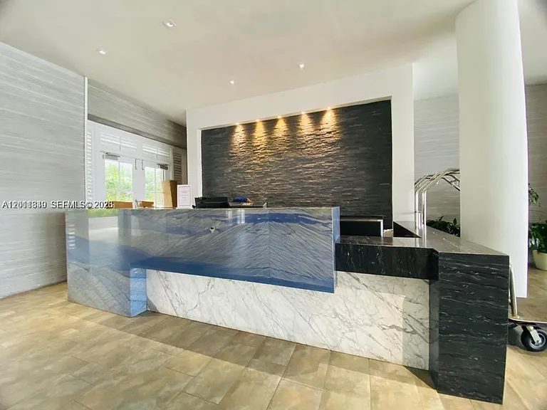 800 West Ave #905 — Photo 3