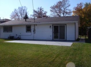 6121 Liverpool Rd, Hobart, IN 46342