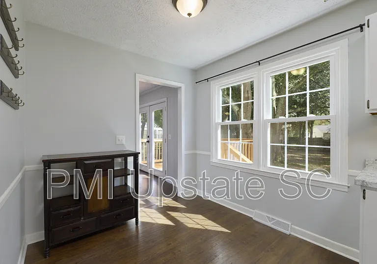 206 Manassas Dr — Photo 8