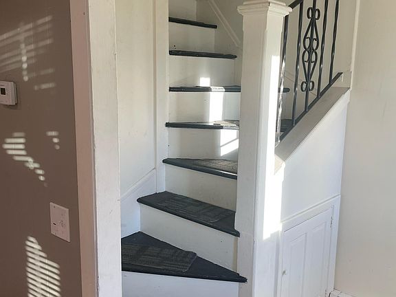5th image of 21 N Pleasant St #1