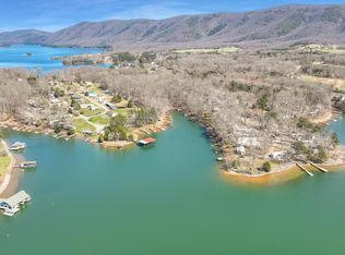 5625 Smith Mountain Rd, Penhook, VA 24137