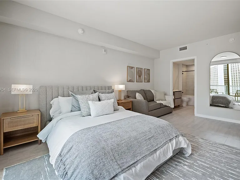 77 SE 5th St #1604 — Photo 9