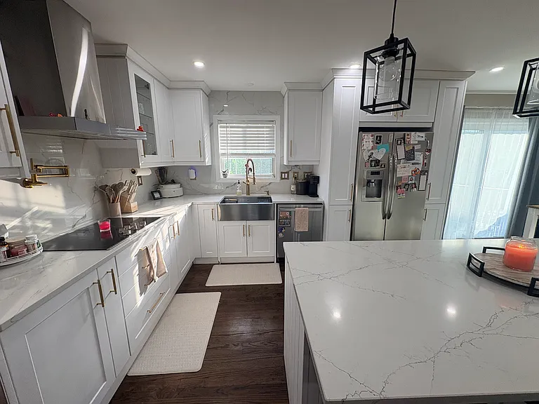 8 Bronson Dr — Photo 3