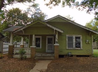 109 Dixon St, Cleburne, TX 76033