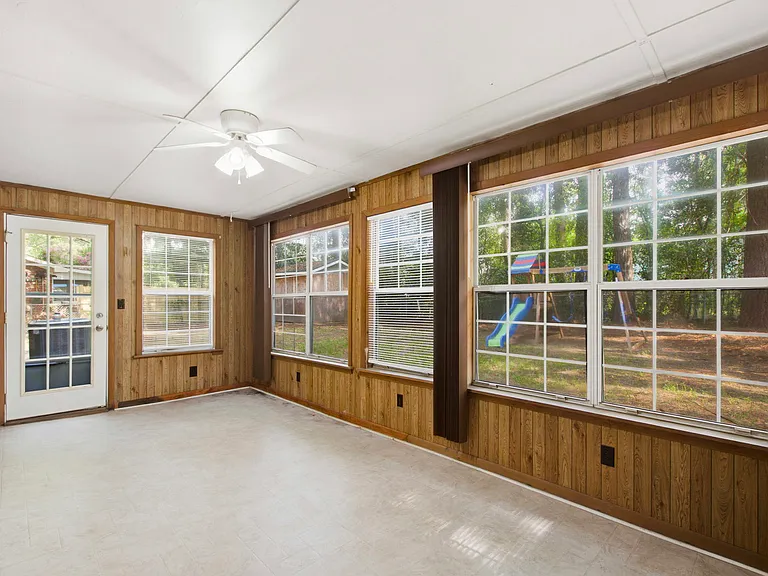 1860 Piper Dr — Photo 33