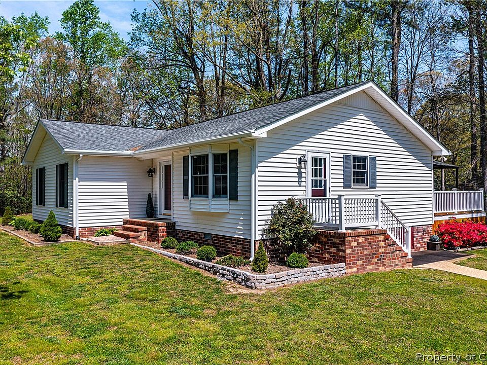 1st image of 810 Corrotoman Cir