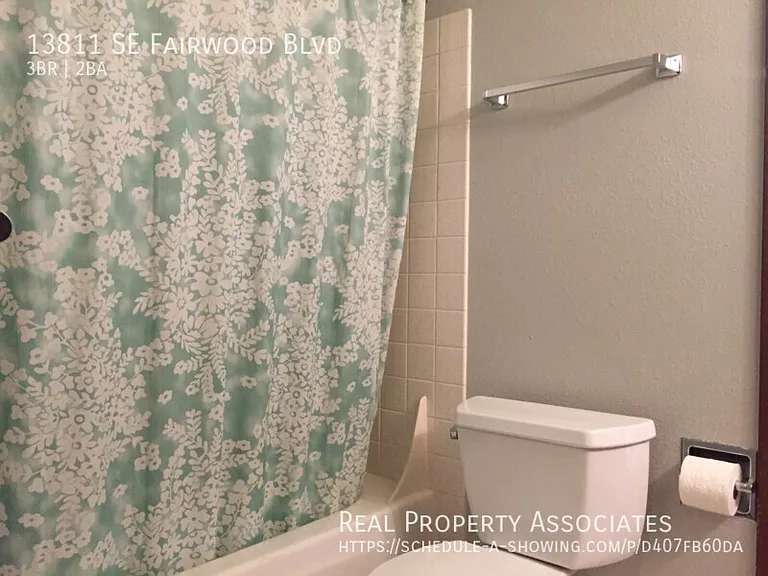 13811 SE Fairwood Blvd — Photo 33