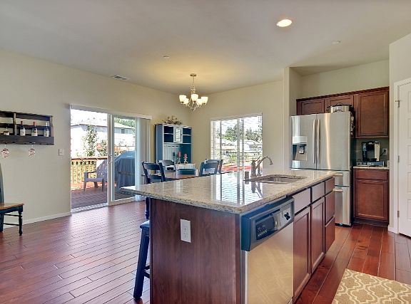 5th image of 8109 184th Ave E