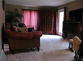 4th image of 7024 Valley Brook Dr
