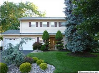 40 Briscoe Ter, Hazlet, NJ 07730