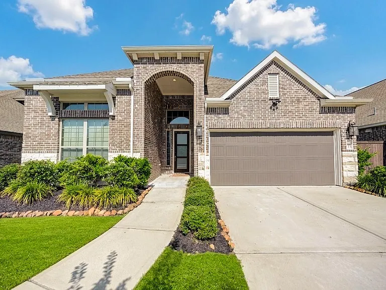16811 Ruellia Field Rd — Photo 1