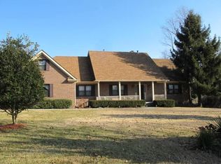 208 Forest Trl, Nicholasville, KY 40356