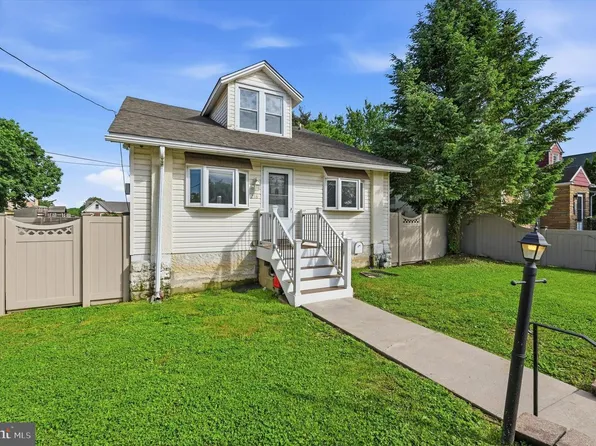 218 N Sylvania Ave, Rockledge, PA 19046