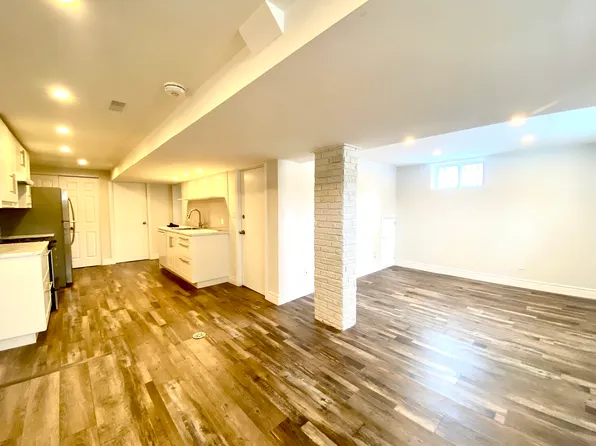 254 Sanatorium Rd, Hamilton, ON L9C 1Z9