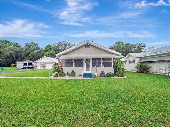 723 N Warfield Ave, Wildwood, FL 34785