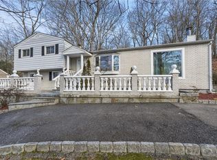 551 Westbrook Dr, Cortlandt Manor, NY 10567