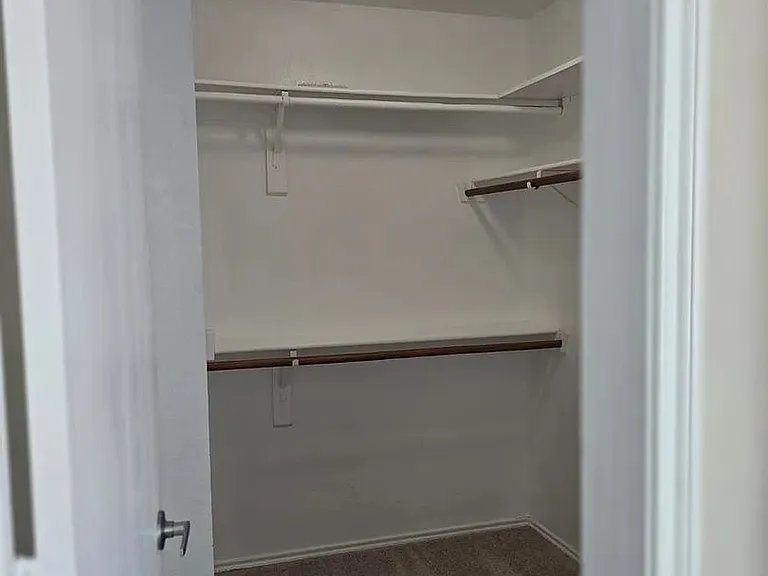 5804 Melanie Ct — Photo 17