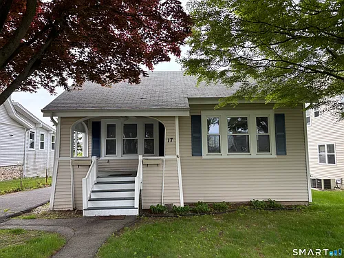 17 Reservoir Ave Photo 1
