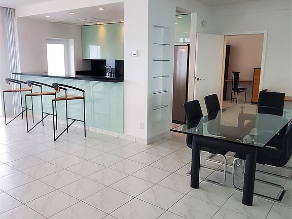 2nd image of 2841 N Ocean Boulevard #2008