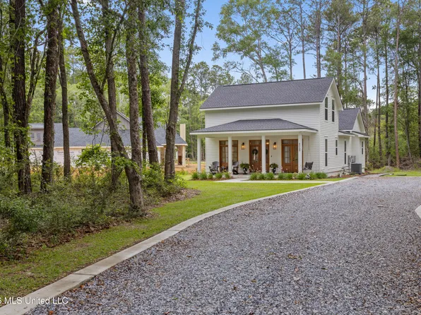 8068 Ocean Springs Rd, Ocean Springs, MS 39564